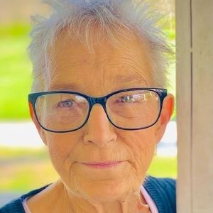 Meet your Posher, Joan